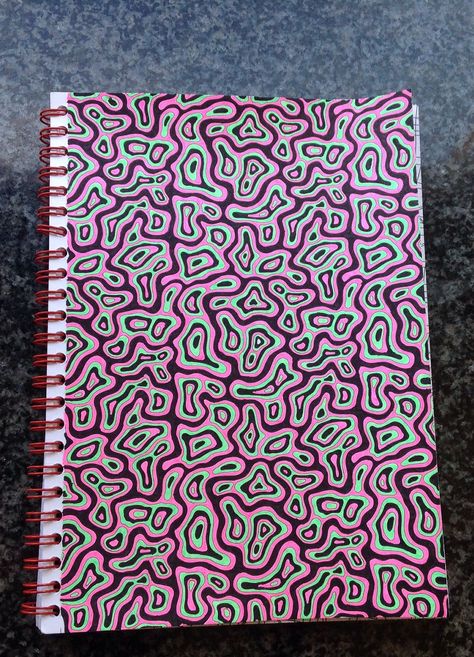 Trippy Drawings, Zen Doodle Art, Geometric Design Art, Hippie Painting, Sharpie Art, Doodle Art Designs, Trippy Art, Hippie Art, Zentangle Patterns