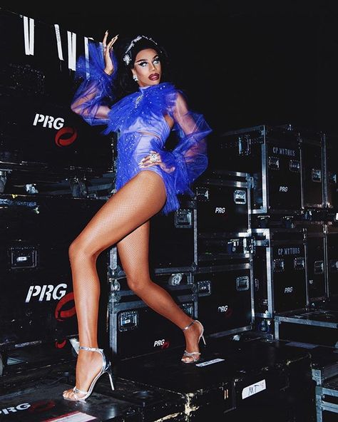 Naomi Smalls (@naomismalls) • Instagram photos and videos Drag Aesthetic, Drag Queen Race, Drag Inspiration, Naomi Smalls, Drag Queen Makeup, Queen Makeup, 3 Women, Rupaul Drag, Celebrity Dads