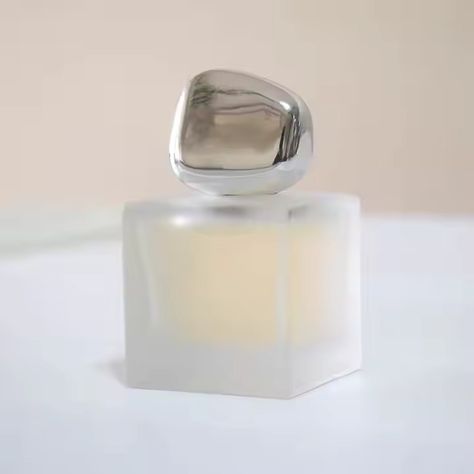 Wholesales Flat Square Frosted Perfume Bottle 30ml 50ml 100ml Luxury Crimp Mist Sprayer Bottle With Golden Cap - Buy Glass Perfume Bottle 50 Ml Perfume Bottle square Perfume Bottles Product on Alibaba.com Sprayer Bottle, Glass Perfume Bottle, Perfume Bottle, Frosted Glass, Mist, Perfume Bottles, 50 %, Square, Glass