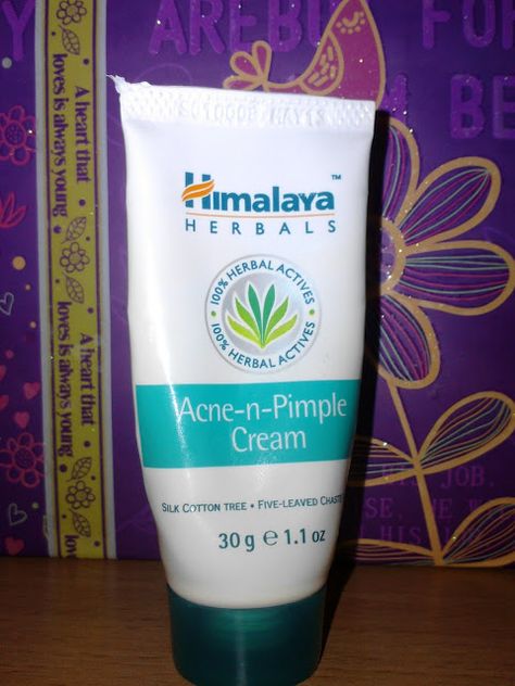 http://girlsstufftija.blogspot.com/2013/07/himalaya-herbals-acne-n-pimple-cream.html Pimple Removal, Pimple Cream, How To Remove Pimples, Remove Acne, Skin Care Acne, Energy Drink Can, Beverage Can, Toothpaste, Beauty Makeup