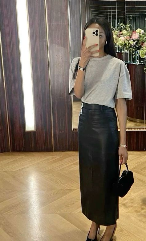 Sleek Business Casual Outfits, Sheer Luxe Fashion, Mob Wife Fashion Outfit, Black Skirt Outfit Night Out, Elevated Business Casual, Winter Bridal Shower Outfit For Guest, Work Dinner Outfit Night Classy, Satin Skirt Outfit, Elegance Dress