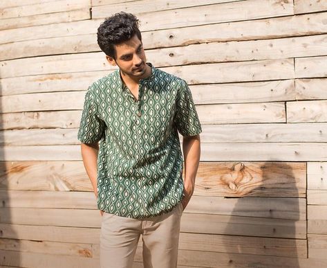 Casual Indian Outfits, Short Kurta For Men, Mens Wear Wedding, Diwali Outfits, Guy Fits, Couple Wedding Dress, Men Kurta, Kurta Men, Printed Shirts Men