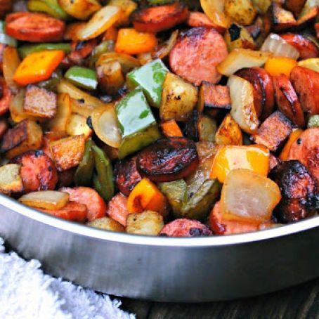 Hot Links Recipes, Turkey Kielbasa Recipes, Turkey Kielbasa, Potato Hash Recipe, Kielbasa Recipes, Sausage Potatoes, Potato Hash, Sweet Potato Hash, Kielbasa