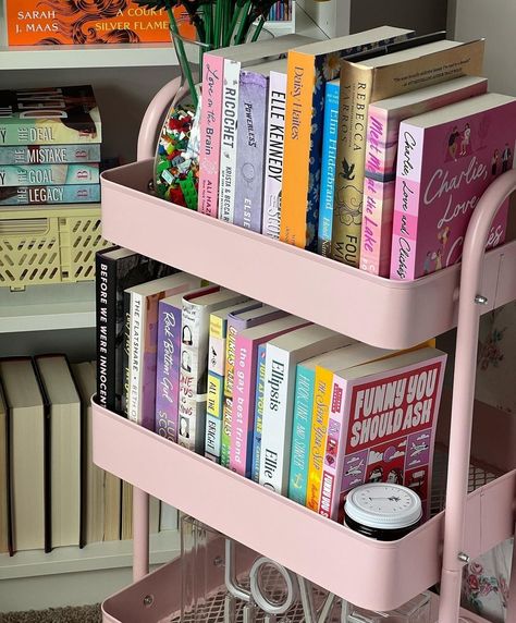 Bedroom Organizer Ideas, Pink Bedroom Ideas Aesthetic, Bedroom Ideas Aesthetic Pink, Book Carts Aesthetic, Organizer Ideas Bedroom, Cute Bedroom Ideas Aesthetic, Simple Aesthetic Bedroom, Pink Aesthetic Bedroom Ideas, Nursery Station