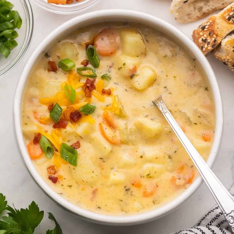 Thick Soup Recipes, Potato Soup Video, Crockpot Dips, Potato Soup Crock Pot Easy, Crockpot Potato Soup, Crockpot Potato, Thick Soup, Leftover Turkey Soup, Soup Video