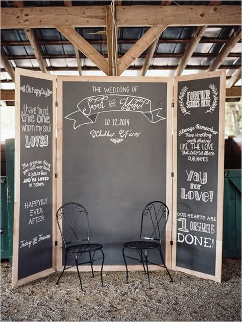 Photo Booth Ideas: Chalkboard backdrop with name and date. So fun! Wedding Booth, Decor Photobooth, Papan Tulis Kapur, Diy Backdrops, Diy Fotokabine, Chalkboard Diy, Backdrops Wedding, Pashmina Saree, Green Weddings