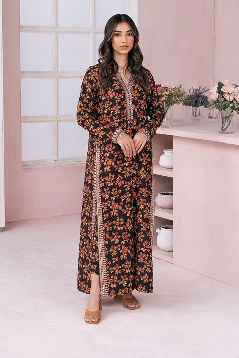 Co-ords dresses Khadar Suit Design Women, Indian Outfit Designs, Eid Suit Designs, Khadar Kurta Styles, All Over Dress Designs Pakistani, Ladies Dress Design Fashion, Long Shirt Design For Women Pakistani, Eastern Dress Design, Decent Dresses For Women