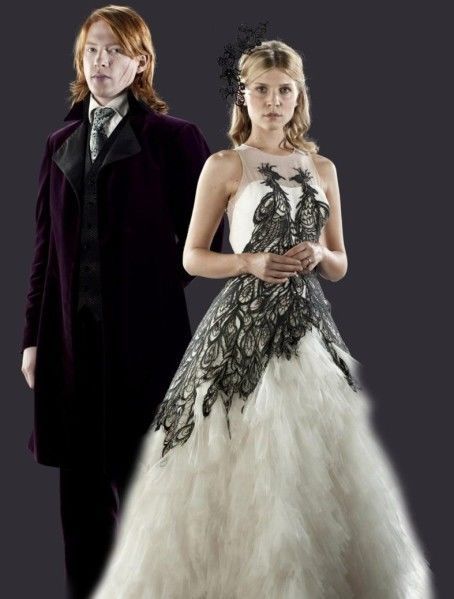 The Wedding of William Weasley and Fleur Delacour took place on 1 August, 1997 at Bill’s family... Fleur Delacour Wedding Dress, Harry Potter Yule Ball Dresses, Harry Potter Bridesmaid, Harry Potter Wedding Dress, Yule Ball Dresses, Harry Potter Yule Ball, Movie Wedding Dresses, Weasley Harry Potter, Fleur Delacour