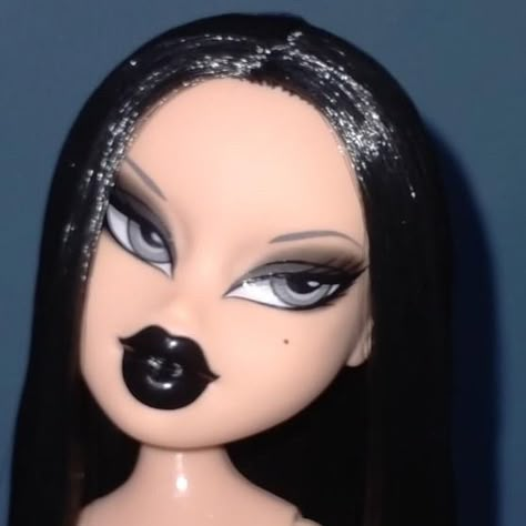 RULERDAX🗡️ on Twitter: "https://t.co/veK9ZfmDhv" / Twitter Bratz Animation, Goth Bratz, Bratz Doll Aesthetic, Dark Siren, Bratz Doll Makeup, Bratz Makeup, Spice Girls Dolls, Las Bratz, Bratz Aesthetic