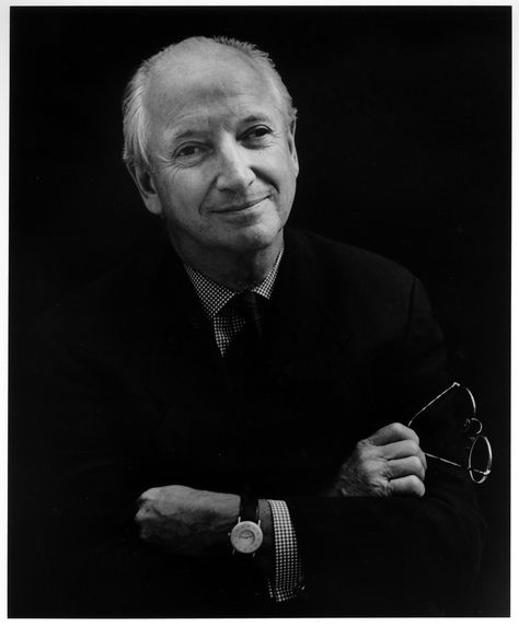 "Michael Graves (9 Jul 1934 – 12 Mar 2015) American architect. Identified as one of The New York Five, as well as Memphis Group, known first for his contemporary building designs and some prominent public commissions that became iconic examples of Postmodern architecture, such as the Portland Building and the Denver Public Library. Representative of New Urbanism and New Classical Architecture and formerly designed postmodern buildings. . . influential in all three." Post Modern Architecture, New Classical Architecture, New Urbanism, Michael Graves, Contemporary Building, Modern Architects, Famous Architects, Composition Design, Classical Architecture