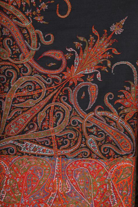 Russian Textiles, Indian Chintz, African Motifs, Paisley Print Design, Kalamkari Designs, Paisley Shawl, Textile Prints Design, Paisley Art, Halloween Autumn