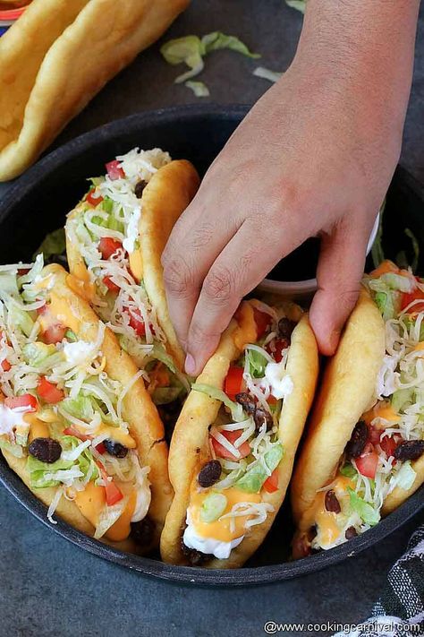 Homemade Chalupa, Chalupa Recipe, Thanksgiving Menu Ideas, Copykat Recipes, Mexican Food Recipes Easy, Thanksgiving Menu, Cat Recipes, Mexican Food Recipes Authentic, Taco Bell