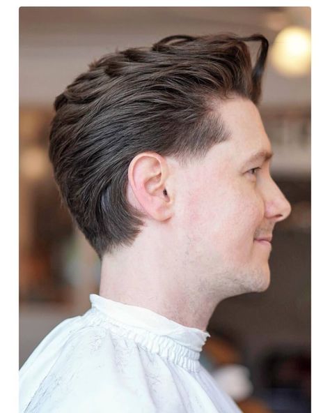 A clean brushed back and natural hairstyle Men With Thick Hair, Mens Hair Brush, Mens Medium Length Hairstyles, Mens Haircuts Medium, Poofy Hair, Mens Hairstyles With Beard, Wavy Hair Men, Faded Hair, Men Haircut Styles