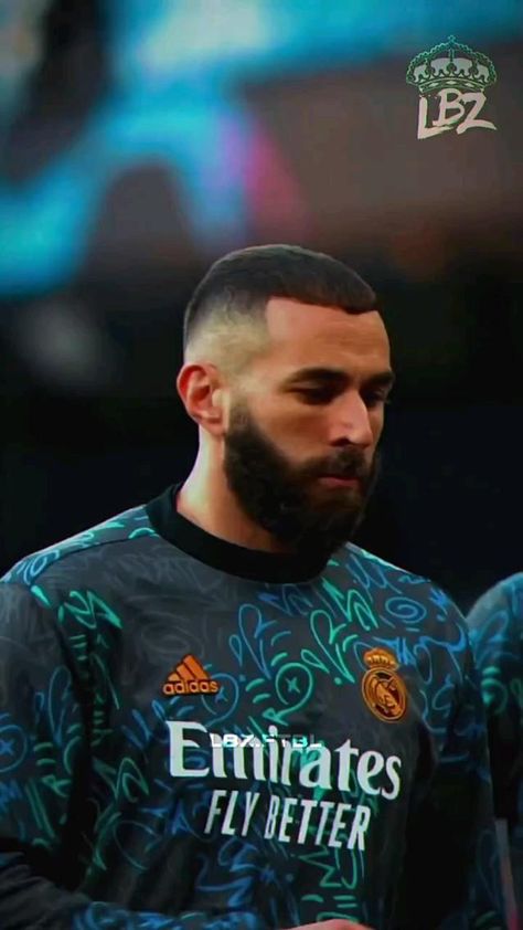 Benzema Real Madrid, Real Madrid Video, Real Madrid Photos, Soccer Funny, Dont Touch My Phone Wallpapers, 2000s Movies, Movies Aesthetic, كريستيانو رونالدو, Coming Home