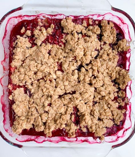 Healthy + Easy Berry Crisp - Calla's Clean Eats Easy Berry Crisp, Callas Clean Eats, Berry Crisp Recipe, Healthy Apple Crisp, Dairy Free Baking, Berry Crisp, Healthy Apple, Crisp Recipe, Clean Eats