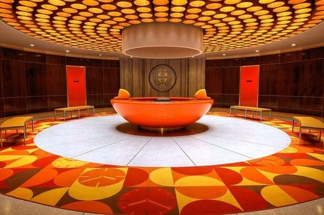 Retro Futurism Interior, 1970s Interior Design, Googie Architecture, 70s Interior, Brutalism Architecture, Retro Interior Design, Production Design, Retro Interior, Retro Futuristic