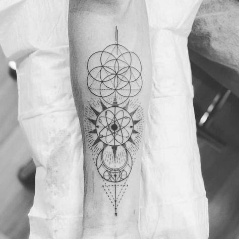 geometric-line-work-sun-moon-tattoo-meagzalbanyink Geometric Tattoo Women Arm, Geometric Celestial Tattoo, Polkatrash Tattoo, Scared Geometry Tattoo, Geometric Thigh Tattoo, Sacred Geometry Tattoo Women, Fine Line Geometric Tattoo, Geometrical Tattoo Design, Seed Of Life Tattoo