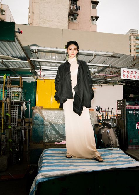 The Underground Art Scene Shaping Hong Kong’s New Cultural Identity | AnOther 90s Hong Kong Aesthetic, Hong Kong 90s, 90s Hong Kong, Hong Kong Street Fashion, Hong Kong Aesthetic, Intentional Wardrobe, Underground Style, Underground Culture, Neo Chinese