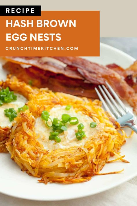 Hash Brown Egg Nests Hash Brown Nests, Homemade Hashbrowns, Brown Egg, Egg In A Hole, Over Easy Eggs, Breakfast Eggs, Hashbrown Recipes, Egg Nest, Recipes With Few Ingredients