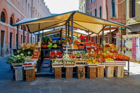 Venice is home to quite a few shopping opportunities to enjoy, but if you want to immerse yourself in local life, you'll want to head to the best local markets. Nothing gets you closer to local producers and crafters than markets where they cut out the middleman and sell to you directly. Markets around Venice come in all Venice Market, Europe Trip Planning, Europe Trips, Italian Market, Best Rooftop Bars, Italy Trip, Local Farmers Market, Outdoor Market, Antique Market