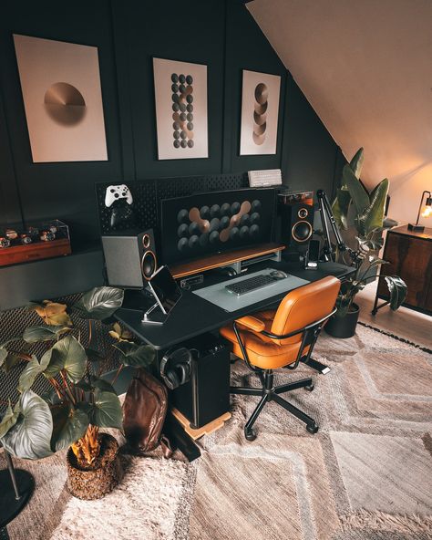 Posting this one from our hotel room in Bolzano, Italy. It’s a city in the South Tyrol province of Northern Italy. Beautiful place with a medieval city center and close to the Dolomites. I love mountains, so this is a great place to be👌 Have a good one! #workspace #cleansetup #moodyinterior #moody Moody Game Room, Moody Attic, Loft Office Ideas, Colorado Apartment, Moody Studio, Attic Inspiration, Bolzano Italy, Setup Inspiration, Music Space