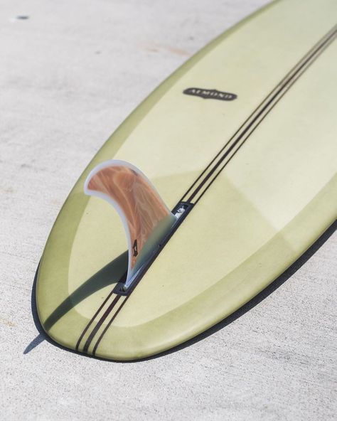 Vintage Surfboard Aesthetic, Surfboard Colors, Almond Surfboards, Surfboard Brands, Longboard Surfboard, Surfboard Art Design, Best Surfboards, Wood Hardware, Long Boards