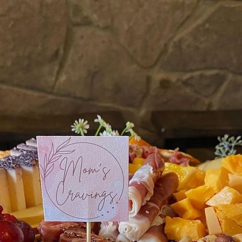 Char & Bar on Instagram: "It was so fun to work with our customer to incorporate this mom-to-be’s cravings into the board for her baby shower! 🍊🌼🍓🧀🌸 • Featured here is our 4 ft long Mega Board! This is a great option if you are having an event around 20-25 people." Moms Cravings Table, Baby Shower Cravings Table, November Baby Shower, November Baby, Bee Theme, Snack Bar, Baby Fever, Wedding Shower, To Work