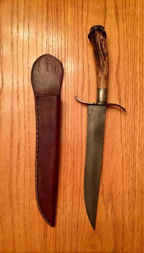 Longhunter Knife, Knife Making Ideas, Rustic Knife, Antler Knife Handle, Antler Knife, Knife Aesthetic, Back House, Shooting Bags, Belt Knife