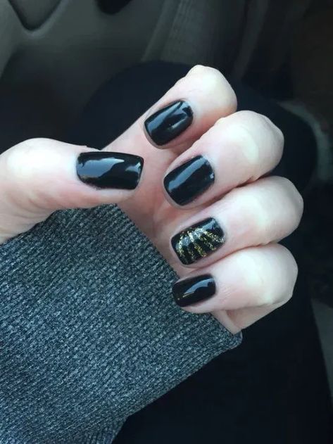 65+ Dazzling New Years Eve Nail Designs To Ring in 2023 | HubPages New Years Eve Nail Designs, New Years Eve Nail, New Year's Eve Nails, Gold Gel Nails, New Years Nails, Black Gel Nails, New Years Nail Designs, New Years Eve Nails, Winter Manicure