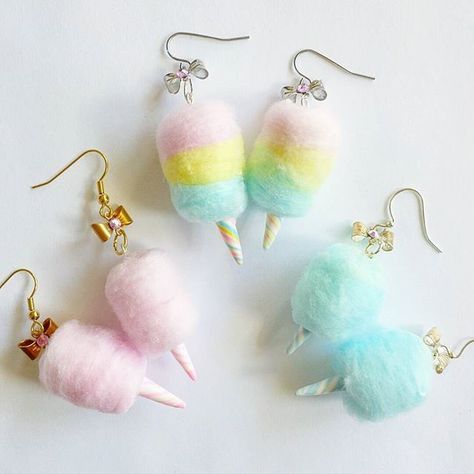 Pastel Cotton Candy Earrings by Fatally Feminine Designs Pinup Jewelry, Candy Charms, Candy Earrings, Quirky Earrings, Tour Outfits, Food Earrings, Kawaii Jewelry, Funky Earrings, Pink Accessories