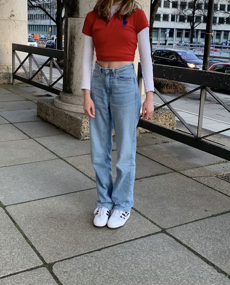 Mom Jeans Outfit, Baggy Jeans, Jean Outfits, Mom Jeans, Normcore, Outfit Inspirations, Adidas, Street Wear, Pants