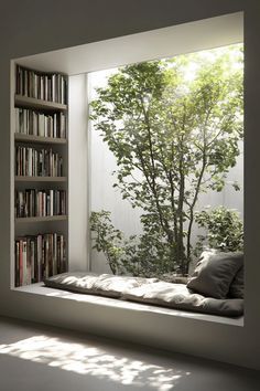 Bench Seating Window Seat, Window Nook Ideas Bedroom, Reading Bench Window, Window Seating Design, Window Seat Ideas Living Room, Built In Window Bench, Closet Book Nook, Lounge Nook, Window Alcove