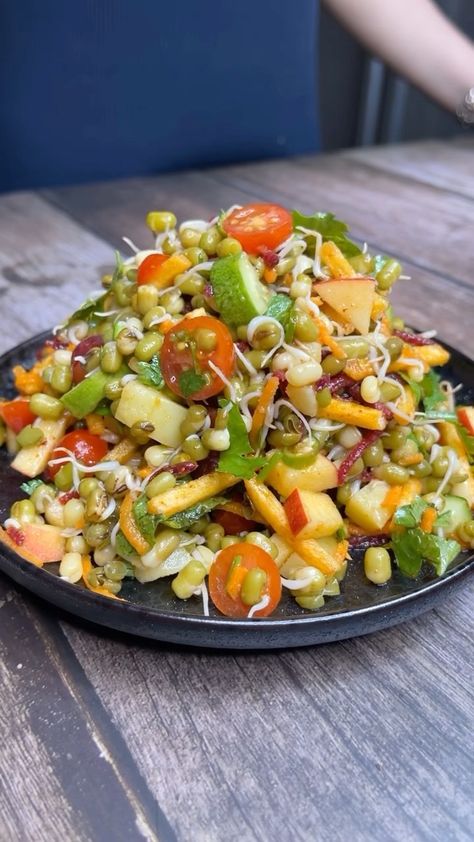 Protein Vegetables, Salad Recipes Healthy Lunch, Short Recipes, Vegetables Salad, Beet Root, Healthy Indian Recipes, Indian Cooking Recipes, Sprout Recipes, Chaat Masala