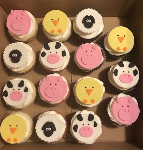 Farm Animal Cupcakes Farm Cupcakes, Farm Animal Cupcakes, Diy Cupcake, 2 Birthday Cake, Animal Cupcakes, Diy Cupcakes, Diy Xmas Gifts, Farm Theme, Occasion Cakes