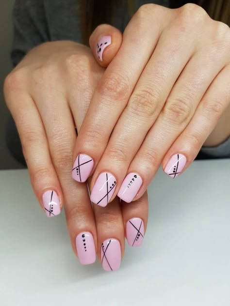 Line Art Nails Simple, Short Nail Line Designs, Straight Line Nail Designs, Geometric French Nails, Lines And Dots Nail Art, Straight Line Nail Art, Nail Line Designs, Nails Court, Nail Designs With Lines