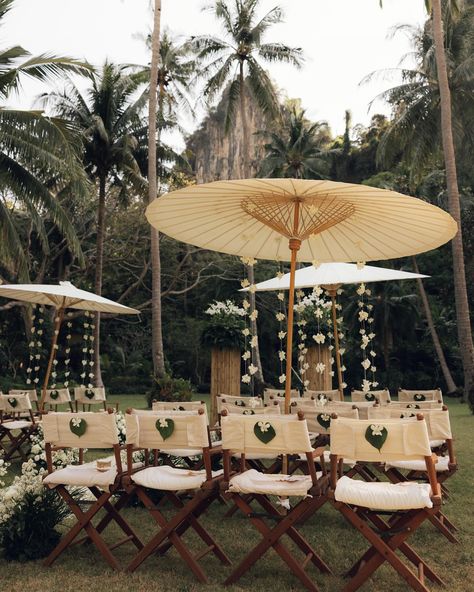 ceremony details from Thailand 🇹🇭 Thailand Destination Wedding, Thailand Wedding Decoration, Laos Wedding, Wedding Thailand, Ceremony Details, Hindu Ceremony, Thailand Wedding, Thai Wedding, Tamil Wedding