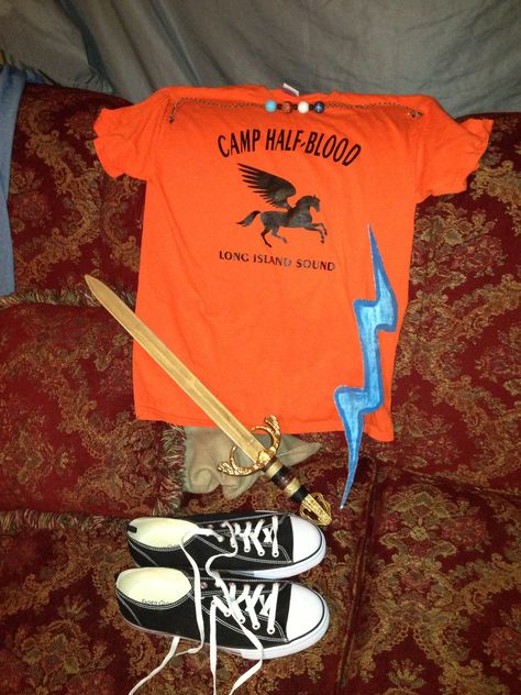 Percy Jackson Halloween Costume Percy Jackson World Book Day Costume, Percy Jackson Halloween Costumes, Pjo Halloween, Percy Jackson Costume, Percy Jackson And Annabeth Chase, Percy Jackson And Annabeth, Percy Jackson Cosplay, Percy Jackson Party, Storybook Character Costumes