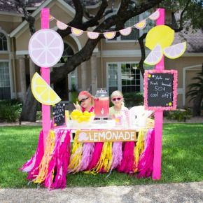 Get Ready for Kids Craft Week! - Design ImprovisedDesign Improvised Make A Lemonade Stand, Lemonade Stand Ideas, Kids Lemonade Stands, Lemonade Stand Sign, Lemonade Stand Party, Fun Diy Ideas, Pink Lemonade Recipes, Kids Lemonade, Diy Lemonade Stand