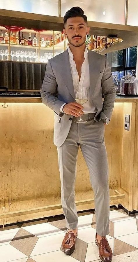 Mens Wedding Guest Outfit, Wedding Guest Outfit Men, Networking Event Outfit, Reception Suits, Italy Wedding Guest Outfit, Corporate Baddie Outfits, Italy Wedding Guest, Wedding Guest Suits, Event Outfit Ideas