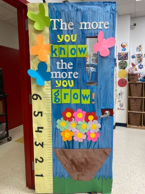 DIY Spring Classroom Door Decor - RecipeMagik When We Learn We Grow Classroom Door, Spring Prek Door Ideas, Classroom Door Spring Ideas, Prek Spring Bulletin Board Ideas, April Teacher Door Ideas, Cute Spring Bulletin Board Ideas, Spring Themed Classroom Doors, Garden Classroom Door, Spring Door Decorations Classroom Easy