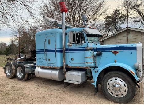 #FORSALE  #PETERBILT 359 #FLATTOP - 1986 Peterbilt 359 For Sale, Truck Girl, Peterbilt 359, Big Tractors, Powerstroke Diesel, Antique Trucks, Heavy Duty Trucks, Truck Ideas, Peterbilt Trucks