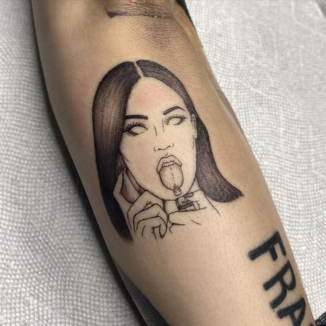 Jennifers Body Tattoos, Jennifers Body Tattoo Design, Jeniffers Body Pfp, Jeniffers Body Icon, Jennifer’s Body Drawing, Small Tattoo Stencils, Megan Fox Tattoo, Tattoo Ideas Realistic, Drawings Tattoo Ideas