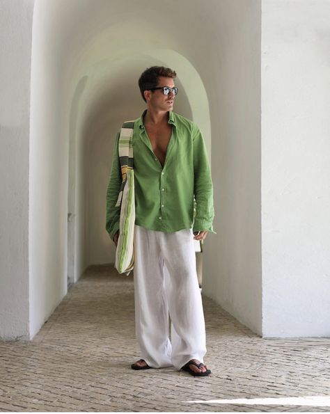 Pool Outfit Ideas Men, Island Men Outfit, Mens Resort Wear Outfits, Mens European Fashion Summer, Mens Linen Outfits, Cocktail Outfits, Vacation Outfits Men, Linen Outfits, Beach Outfit Men