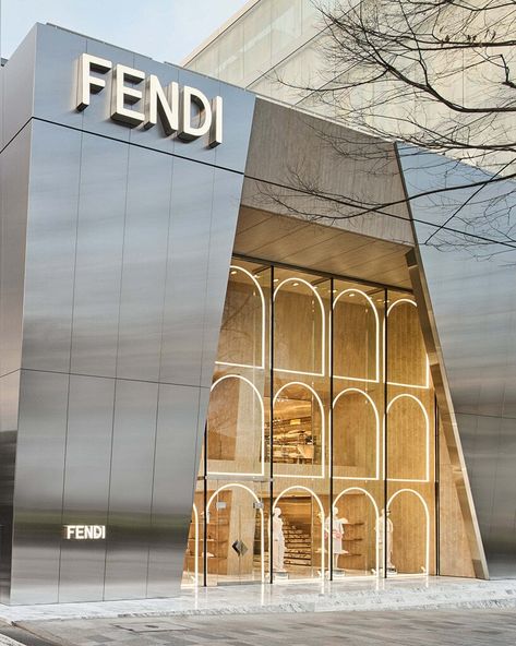 Retail Facade, Retail Architecture, Shop Facade, Fendi Casa, Facade Architecture Design, New Architecture, Facade Lighting, Roman Architecture, Classic Architecture