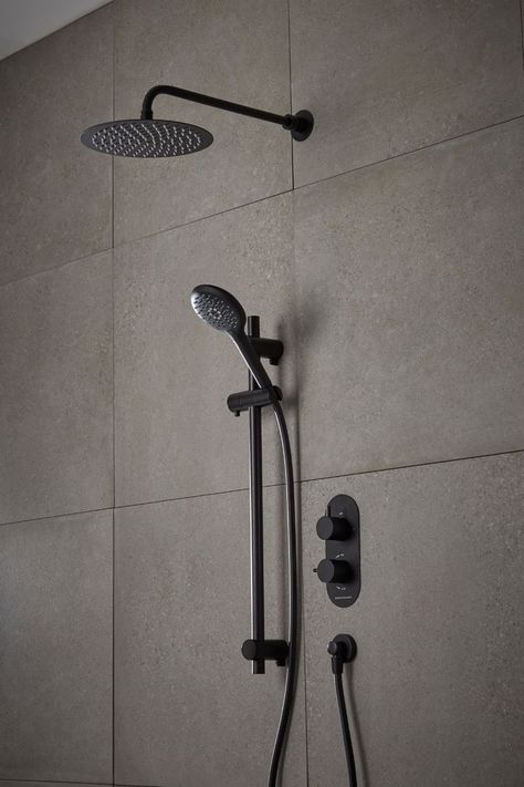 Roper Rhodes Concealed Shower System in Matt Black Minimalist Showers, Rain Head, Dark Bathrooms, Bathroom Shower Heads, Contemporary Shower, Shower Parts, System Design, Shower Rail, Black Shower