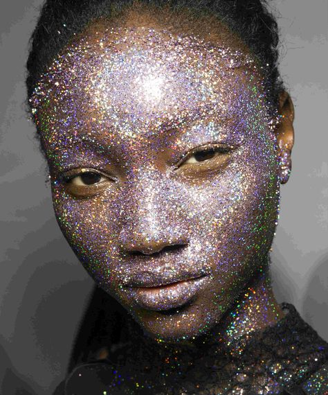 2018 Runway, Holiday Makeup Looks, Glitter Bomb, Concept Photography, Glitter Face, In Your Face, Holiday Makeup, Editorial Makeup, Glitter Makeup