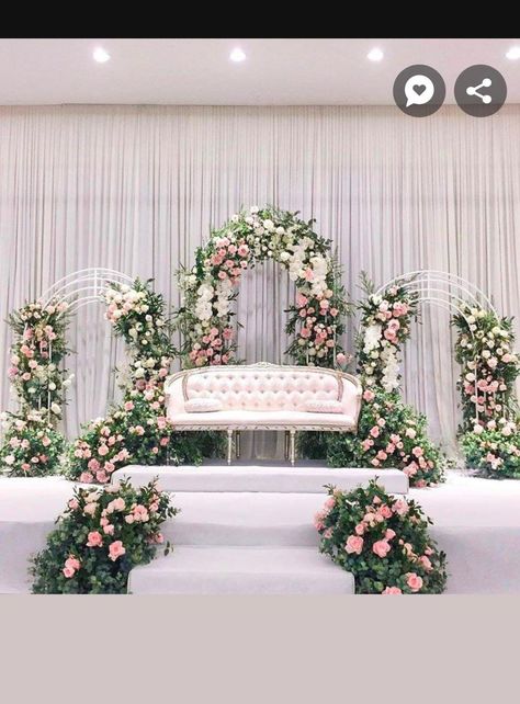 Pelamin Dewan Simple, Pelamin Minimalist Dewan, Pelamin Garden, Enchanted Wedding Decor, Pelamin Cantik, Wedding Suits For Bride, Pelamin Nikah, Nikah Decor, Wedding Stages