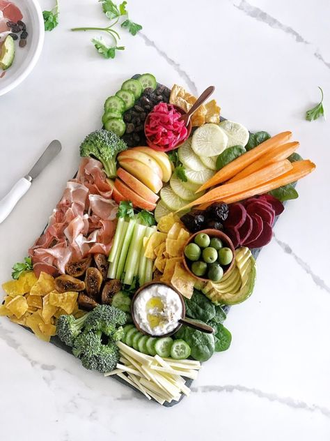 This AIP grazing board offers enough sustenance and nutrition to be a full meal - and who doesn’t love a quick dinner? Paleo Appetizers, Autoimmune Paleo Recipes, Aip Paleo Recipes, Charcuterie Board Ideas, Roasted Root Vegetables, Aip Paleo, Charcuterie Recipes, Aip Recipes, Paleo Snacks