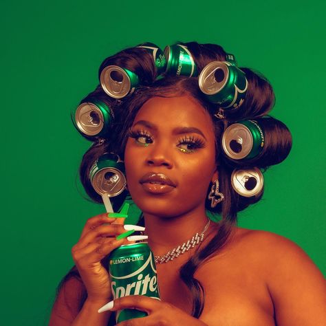 Food Themed Photoshoot, Random Photo Shoot Ideas, Home Backdrop Ideas, Creative Hair Shoot Ideas, Cans In Hair Photoshoot, Soda Cans In Hair Photoshoot, Soda Can Rollers Photoshoot, Soda Can Photoshoot, Soda Can Curls Photoshoot