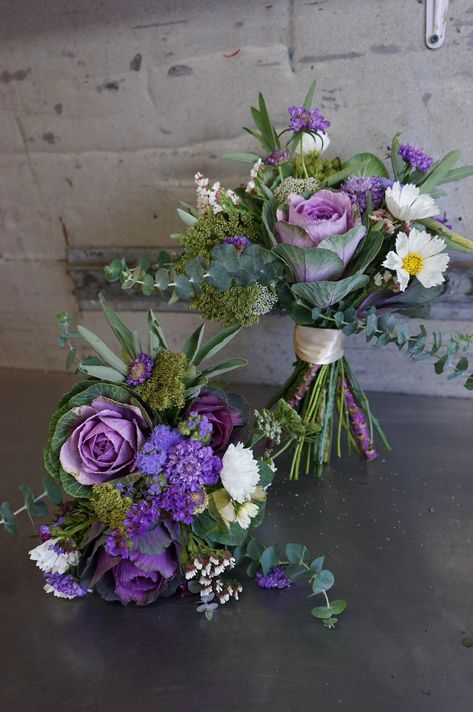 fall purple bouquets with kale flowers, scabiosa, ageratum, sage, eucalyptus and cosmos. 100% organic and ottawa grown Sage Eucalyptus, Fall Purple, Purple Bouquets, Bouquets Of Flowers, Green Bouquet, Purple Bouquet, Purple Wedding Flowers, Fall Wedding Bouquets, Wedding Flower Ideas